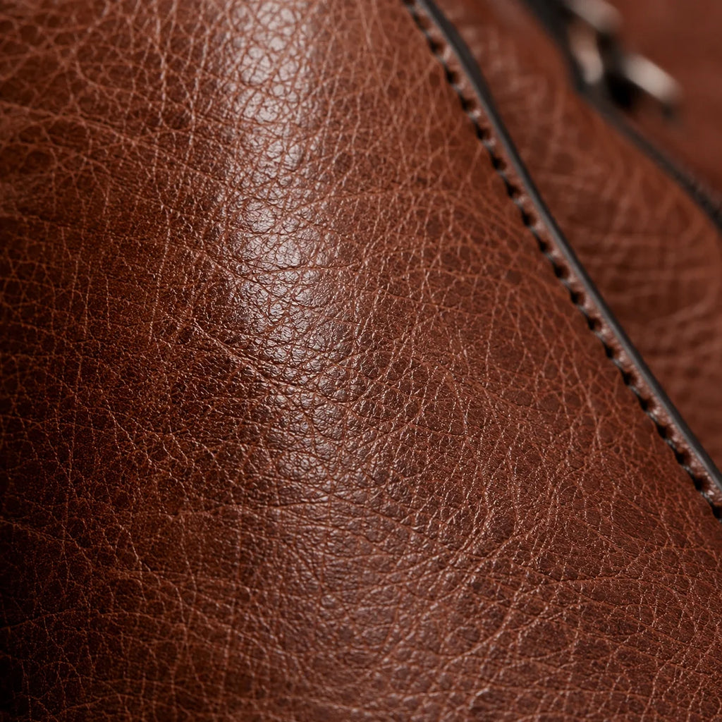 Hobo Tasche Camel Weich – Detailaufnahme der Verarbeitung