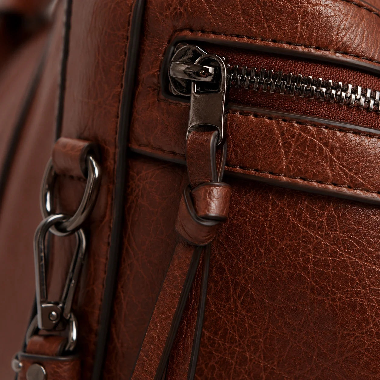Hobo Tasche Camel Weich – Nahaufnahme der Materialstruktur