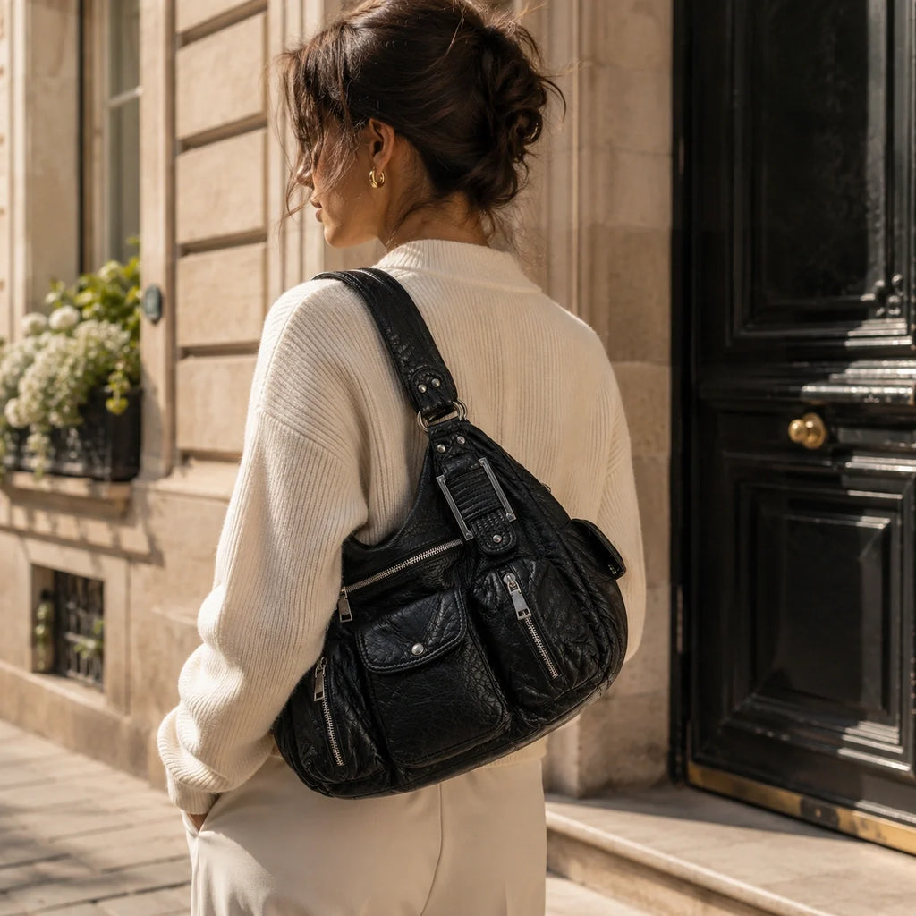 Organizer Handtasche Schwarz Lederoptik – Lifestyle-Aufnahme getragen
