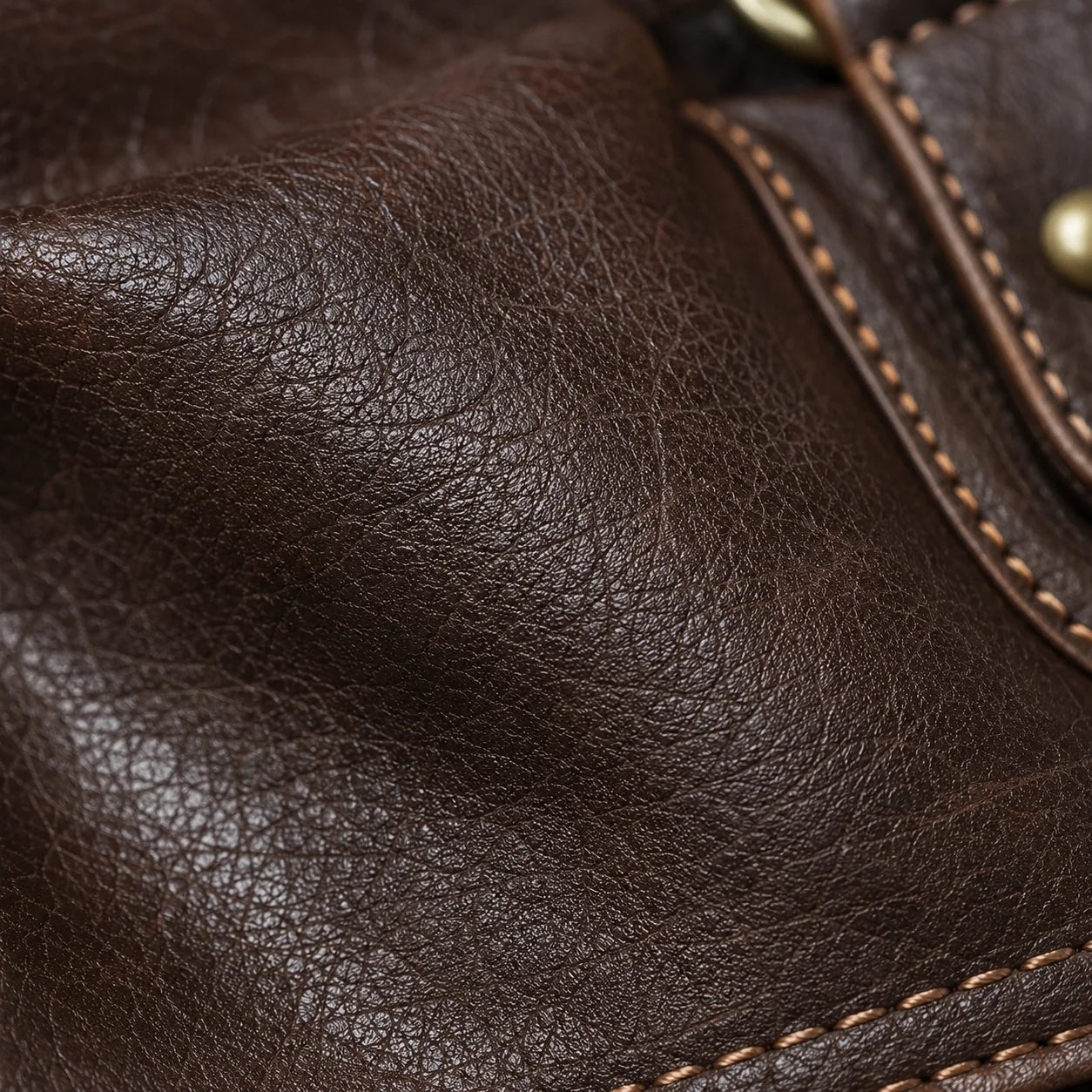 Biker Handtasche Vintage Schokobraun – Innenansicht mit geöffnetem Fach