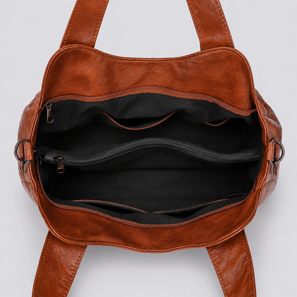 Crossbody Tasche Cognac Groß – Innenansicht mit geöffnetem Fach