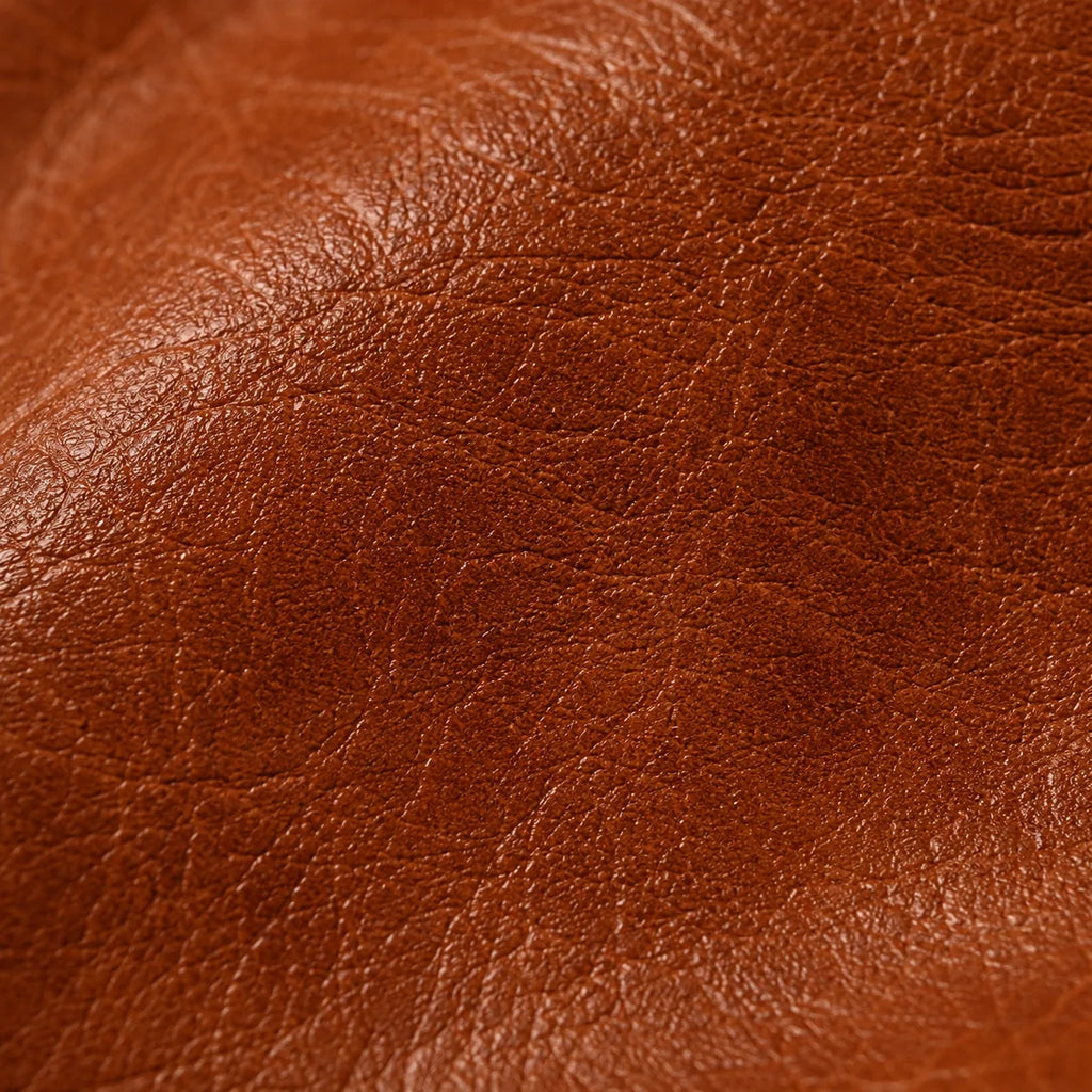 Crossbody Tasche Cognac Groß – Detailaufnahme der Verarbeitung