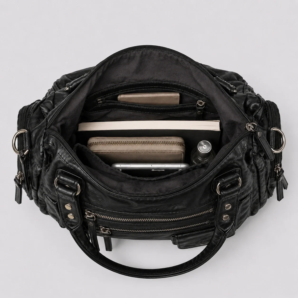 Wandelbare Hobo Tasche Schwarz – Innenansicht mit geöffnetem Fach