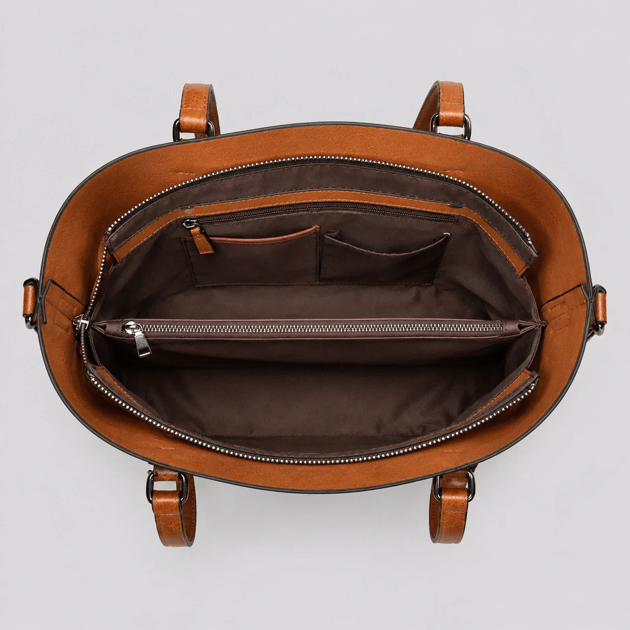 Zeitloser Shopper Cognac Vintage-Look – Innenansicht mit geöffnetem Fach
